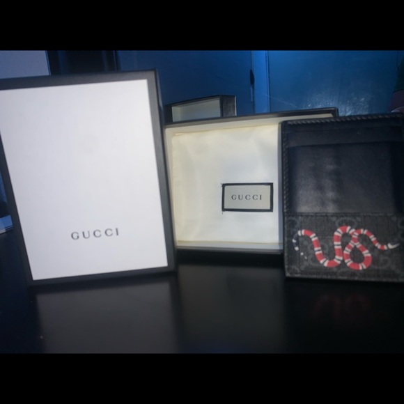 Gucci card holder - Picture 1 of 4